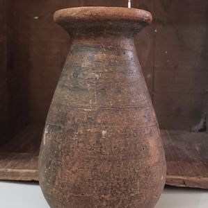 Decorative pottery vase